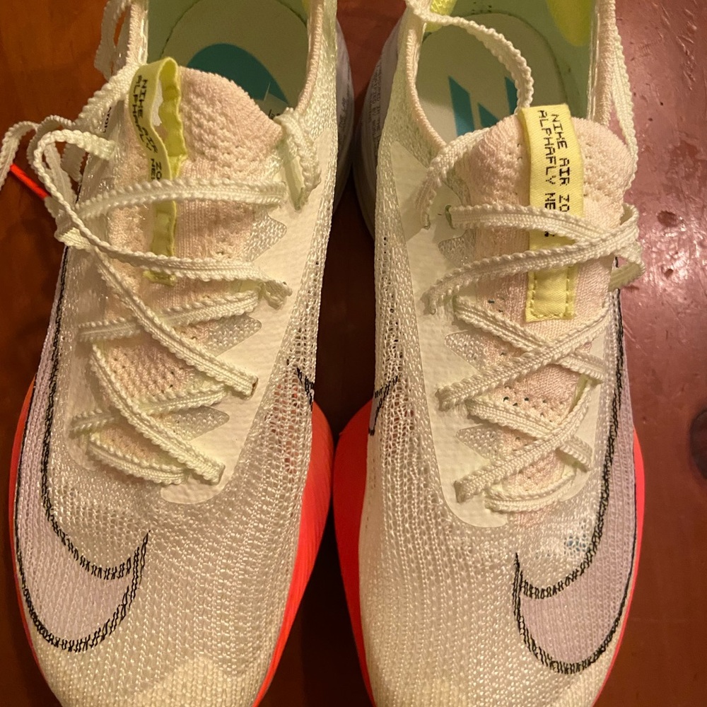 Nike Alphaflys Next % Women’s size 7